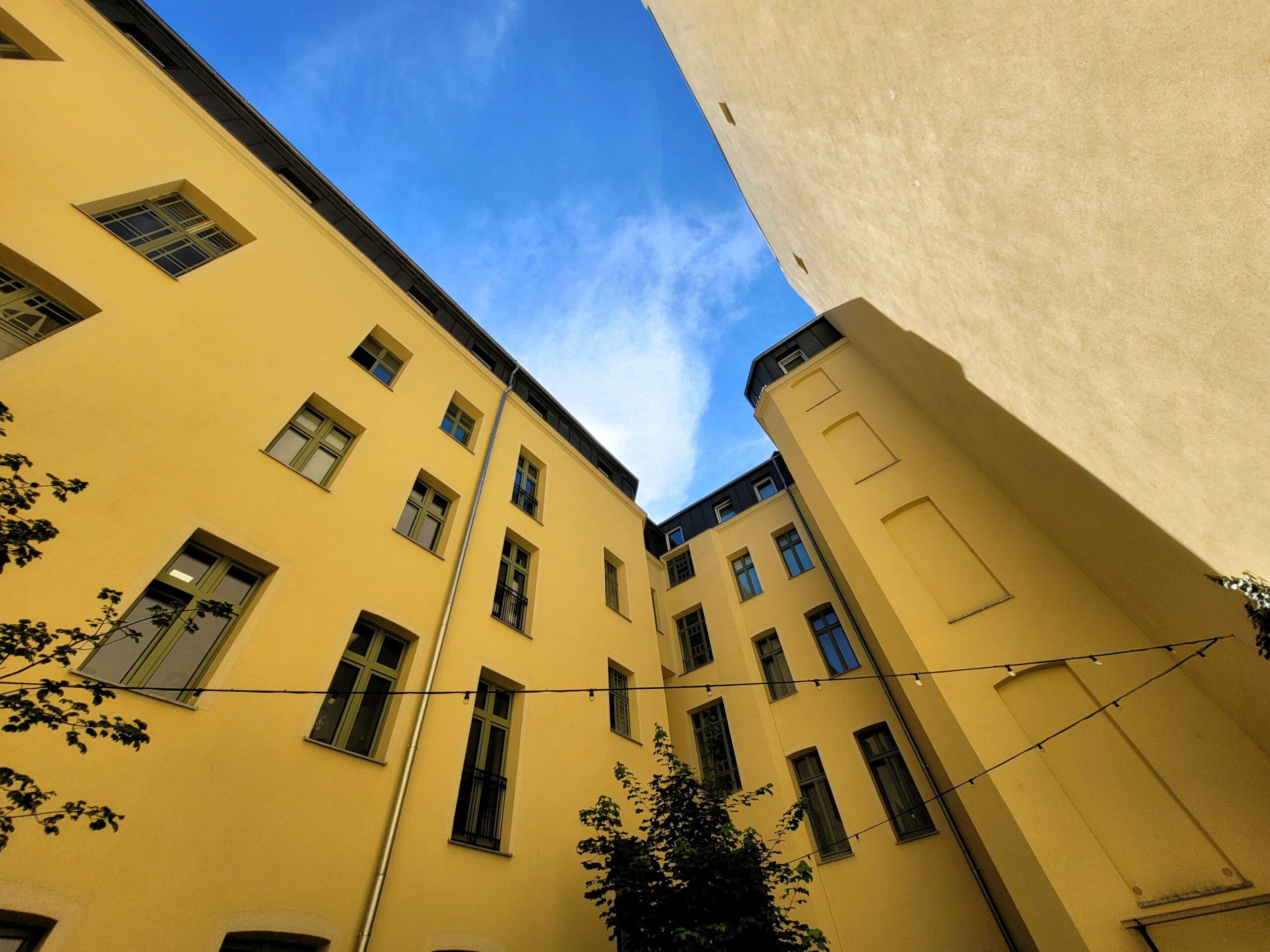 Godziny otwarcia w majówkę